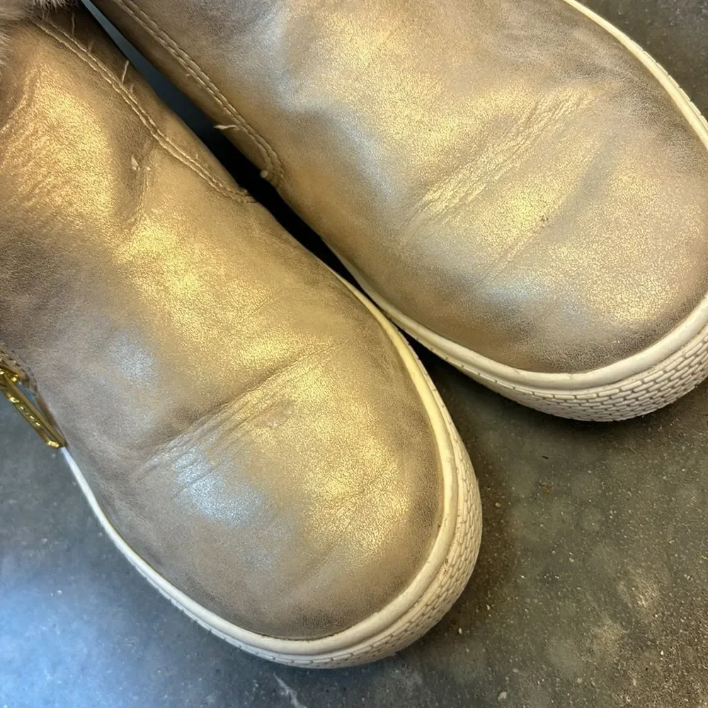 The children’s place sneakers gold glitter 3 faux fur